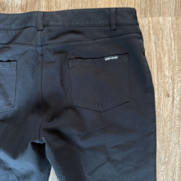 DKNY PANTS STRETCHY SIZE(L) - Picture 6 of 6
